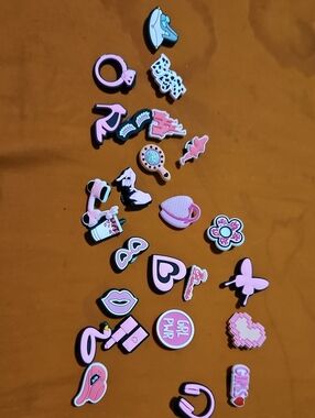 25 Pink Girl Jibbitz